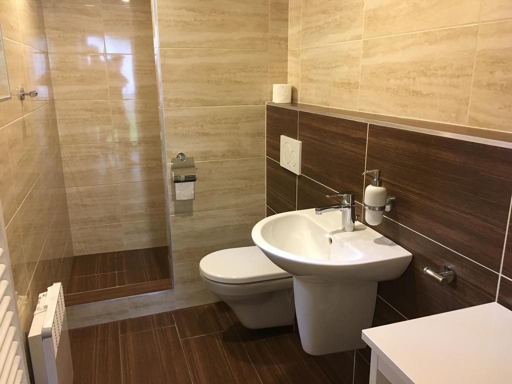 Penzion Nike Trio Riviera Otel Jedovnice Dış mekan fotoğraf